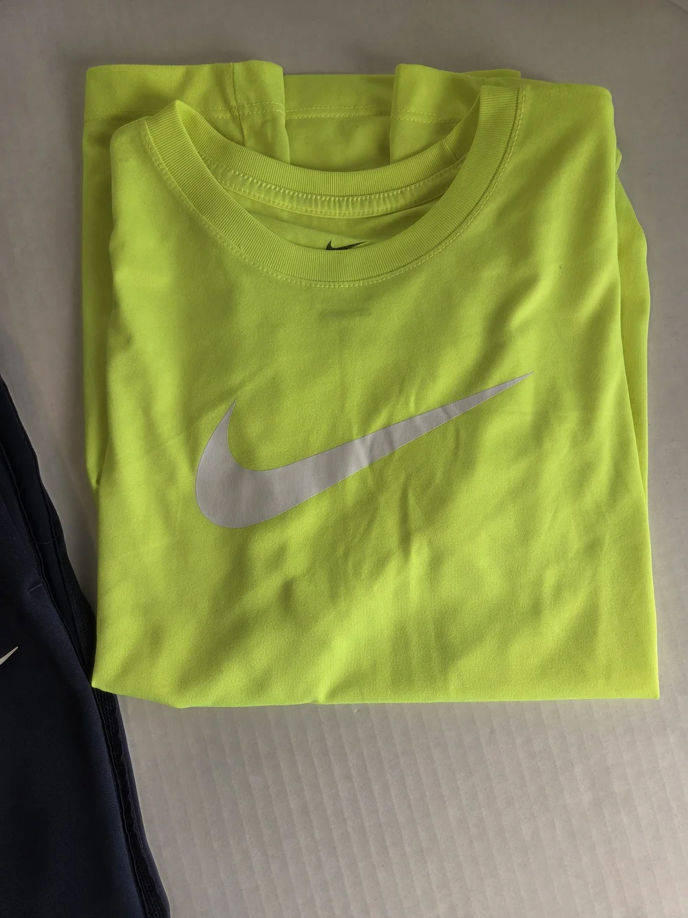 Nike Kids' Navy Joggers And Neon Shirt Bundle Size L - Picture 3 of 7